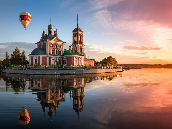 Переславль — идеальное направление для туризма в любое время года. Переславль — идеальное направление для туризма в любое время года.